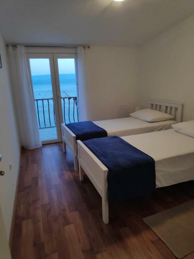 Apartmani Mara I Kata Omiš Esterno foto